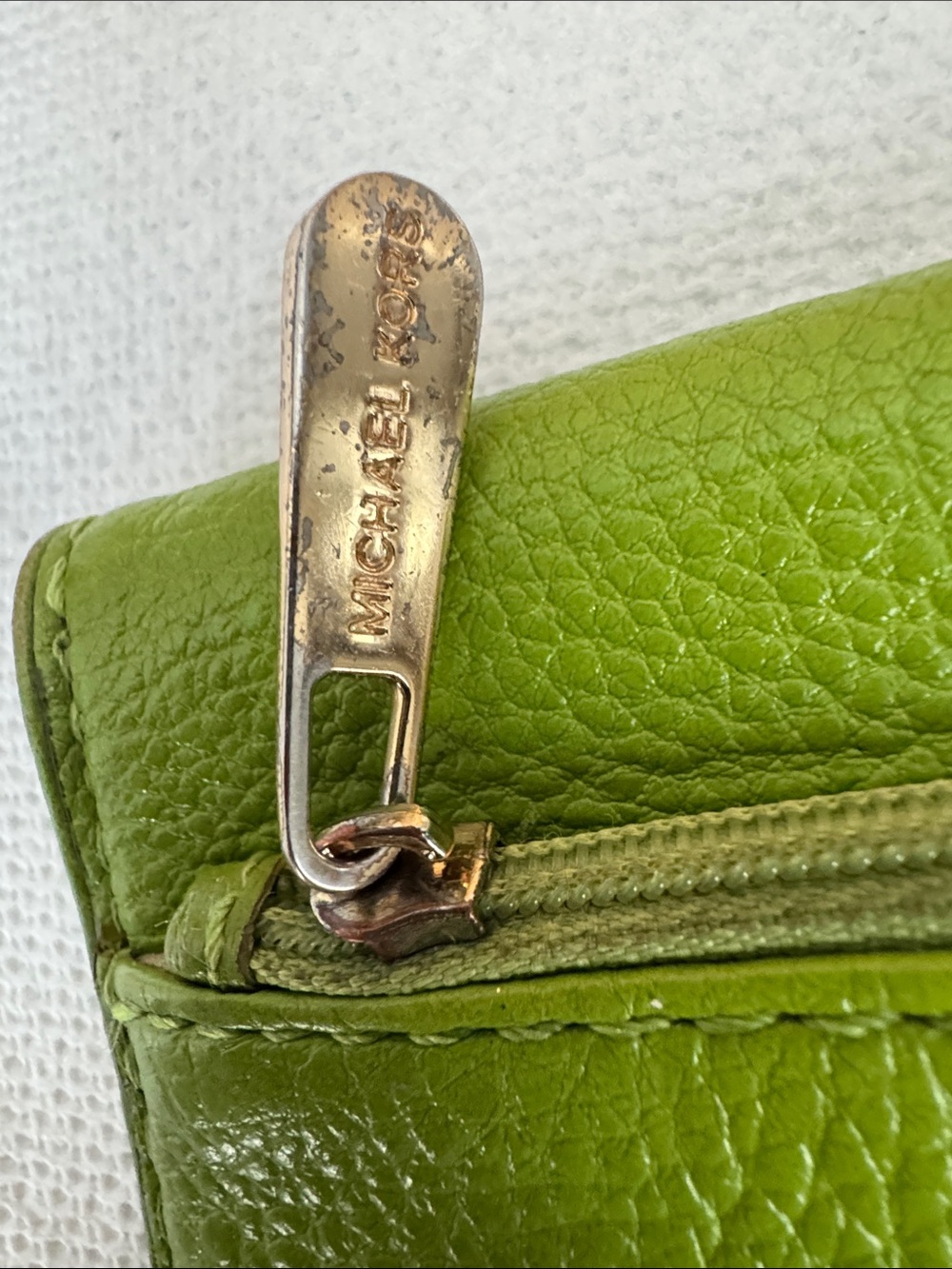 Michael Kors Lime Green Pebbled Leather Wallet - Picture 5 of 16